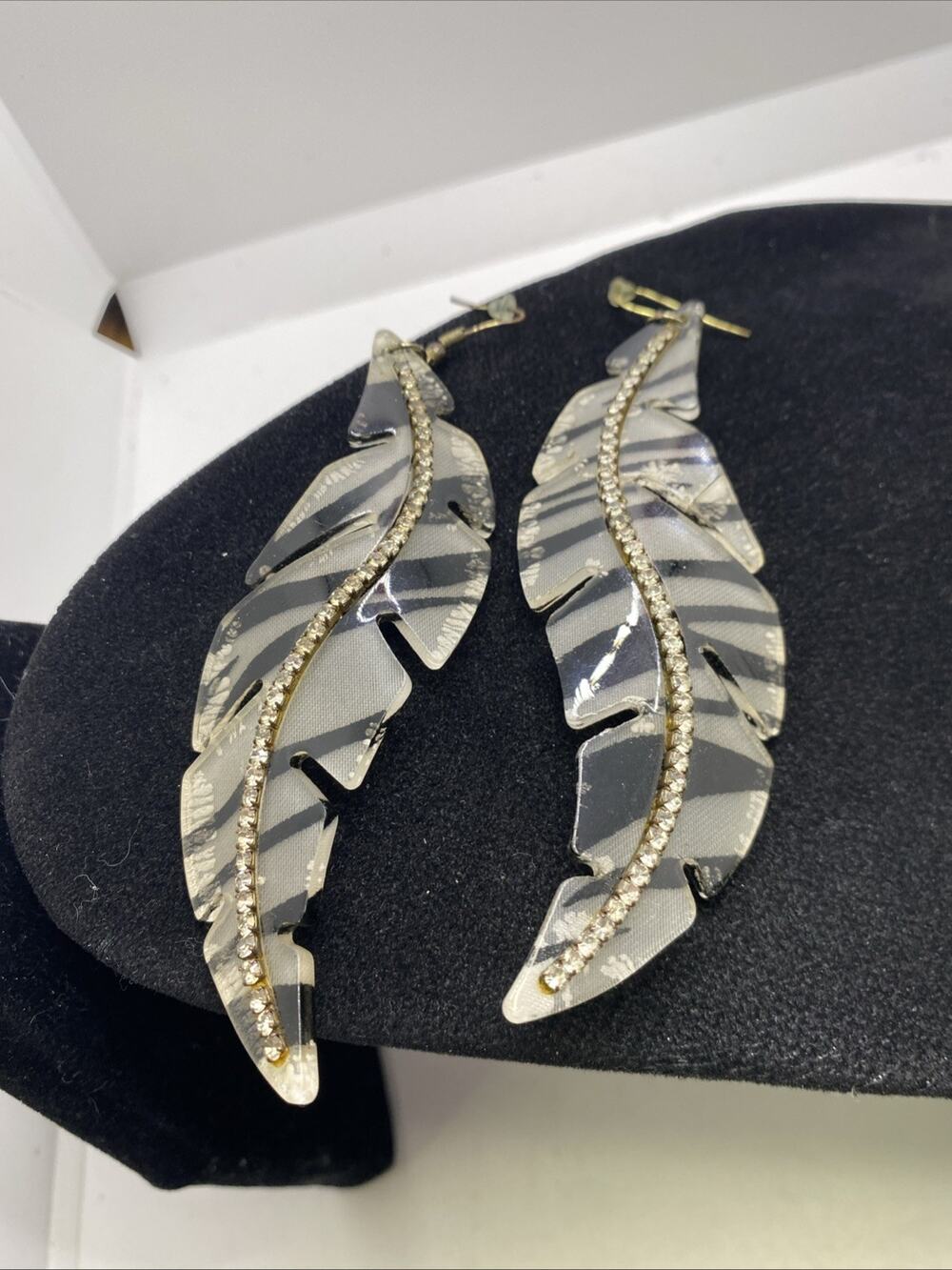 Womens Vintage Feather Earrings